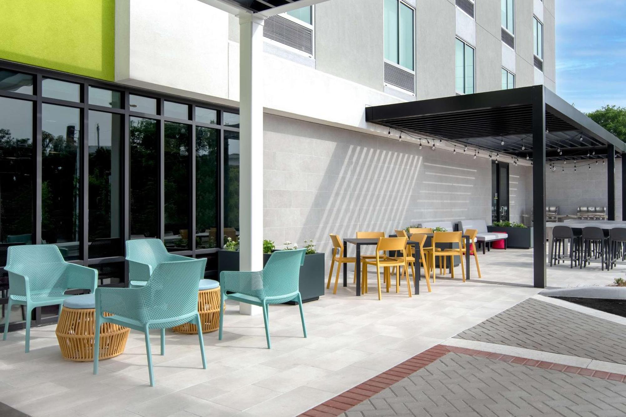 Home2 Suites By Hilton Jacksonville Downtown Bagian luar foto
